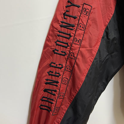 古着 used　BIOWORLD　長袖刺繍ナイロンジャケット　ORANGE COUNTY　レトロアウター　赤　黒　Lサイズ