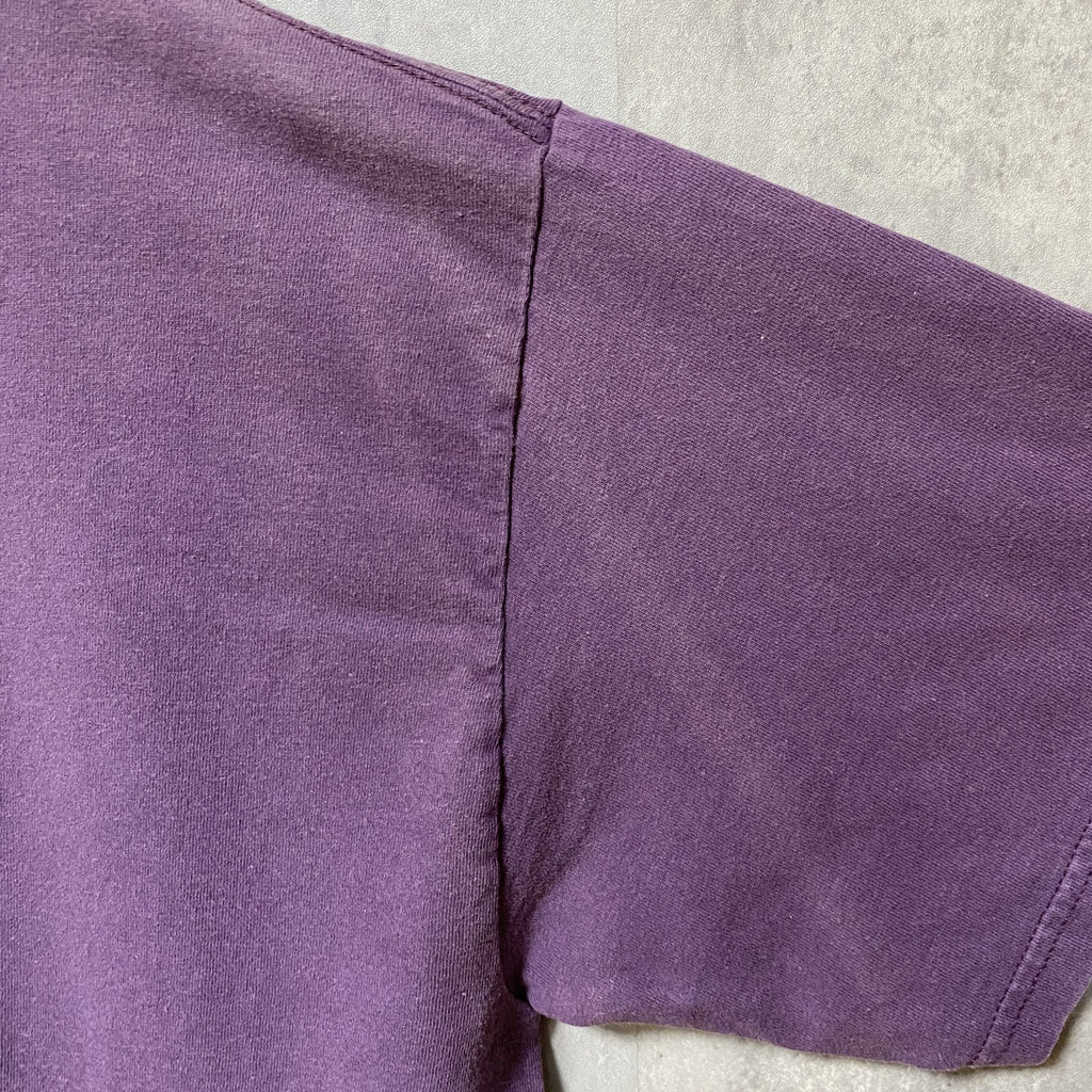 古着 used　GILDAN　ギルダン　狼　半袖アニマル柄プリントTシャツ　紫　パープル　レトロ　デザイン　クルーネック　Lサイズ
