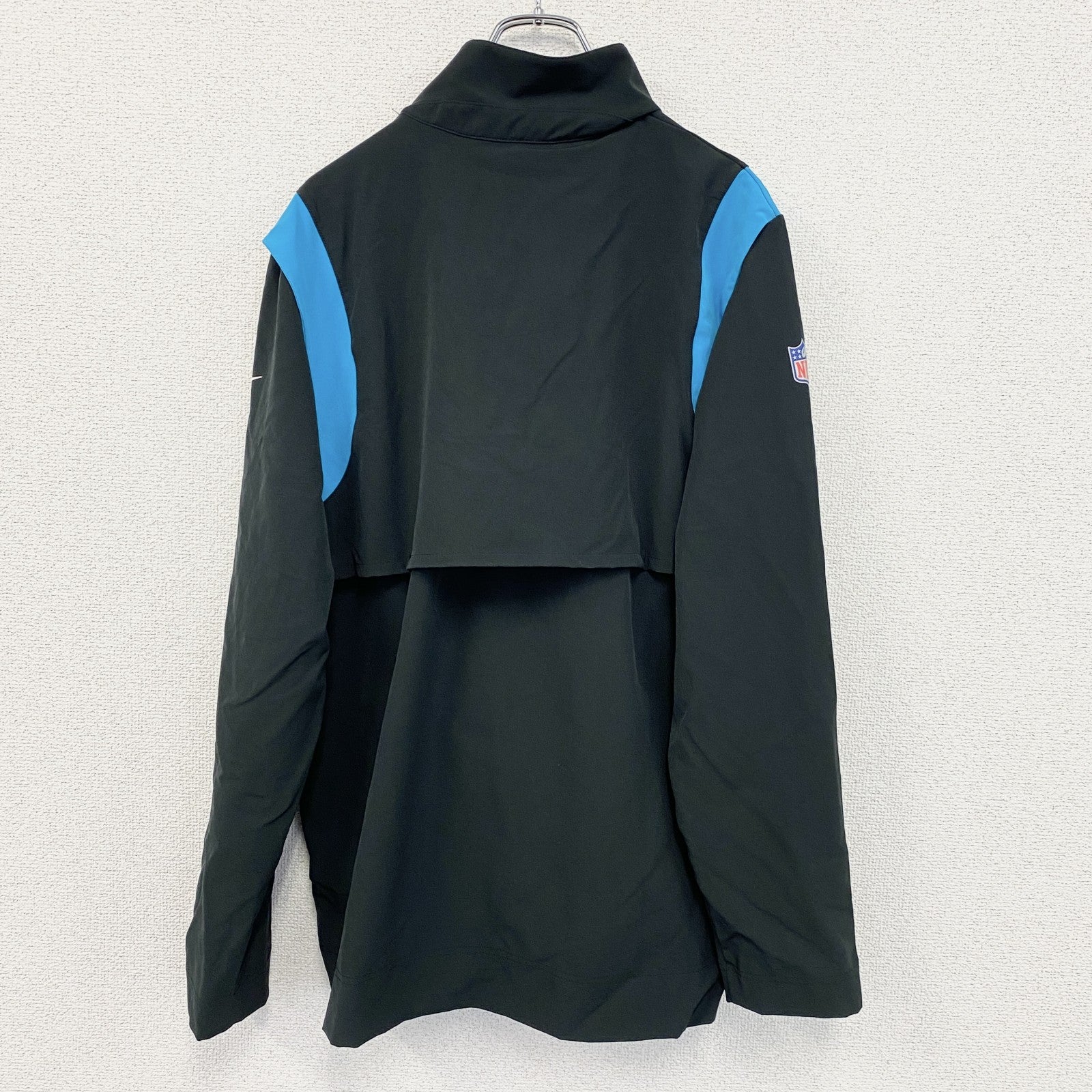 NIKE　ナイキ　プルオーバージャケット　ハーフジップ　黒　ブラック　Mサイズ
