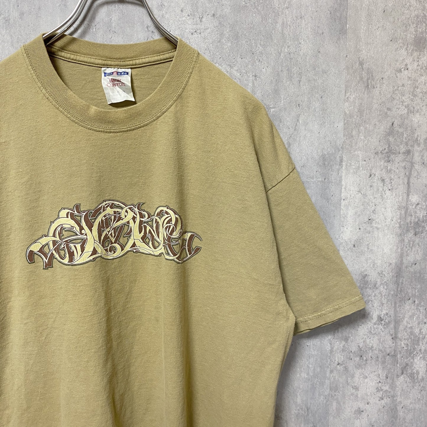 古着 used　半袖カレッジプリントTシャツ　バックプリント　キャメル色　個性的　クルーネック　オーバーサイズ　XLサイズ