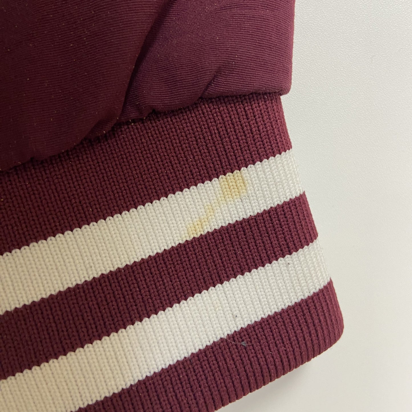 古着 used　GAME　長袖ハーフジップナイロンプルオーバー　ワンポイント刺繍　ライトアウター　ワインレッド　Sサイズ
