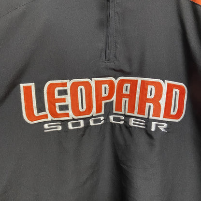 古着 used　XGRAIN　長袖ハーフジップナイロンプルオーバー　ワッペン　LEOPARD SOCCER　黒　オレンジ　Lサイズ