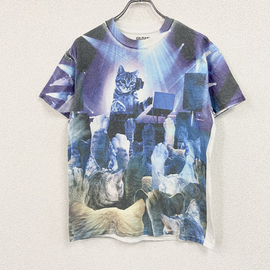 GILDAN　ギルダン　半袖プリントTシャツ　フロント全面プリント　アニマルT　猫　DJ　白　ホワイト　Mサイズ
