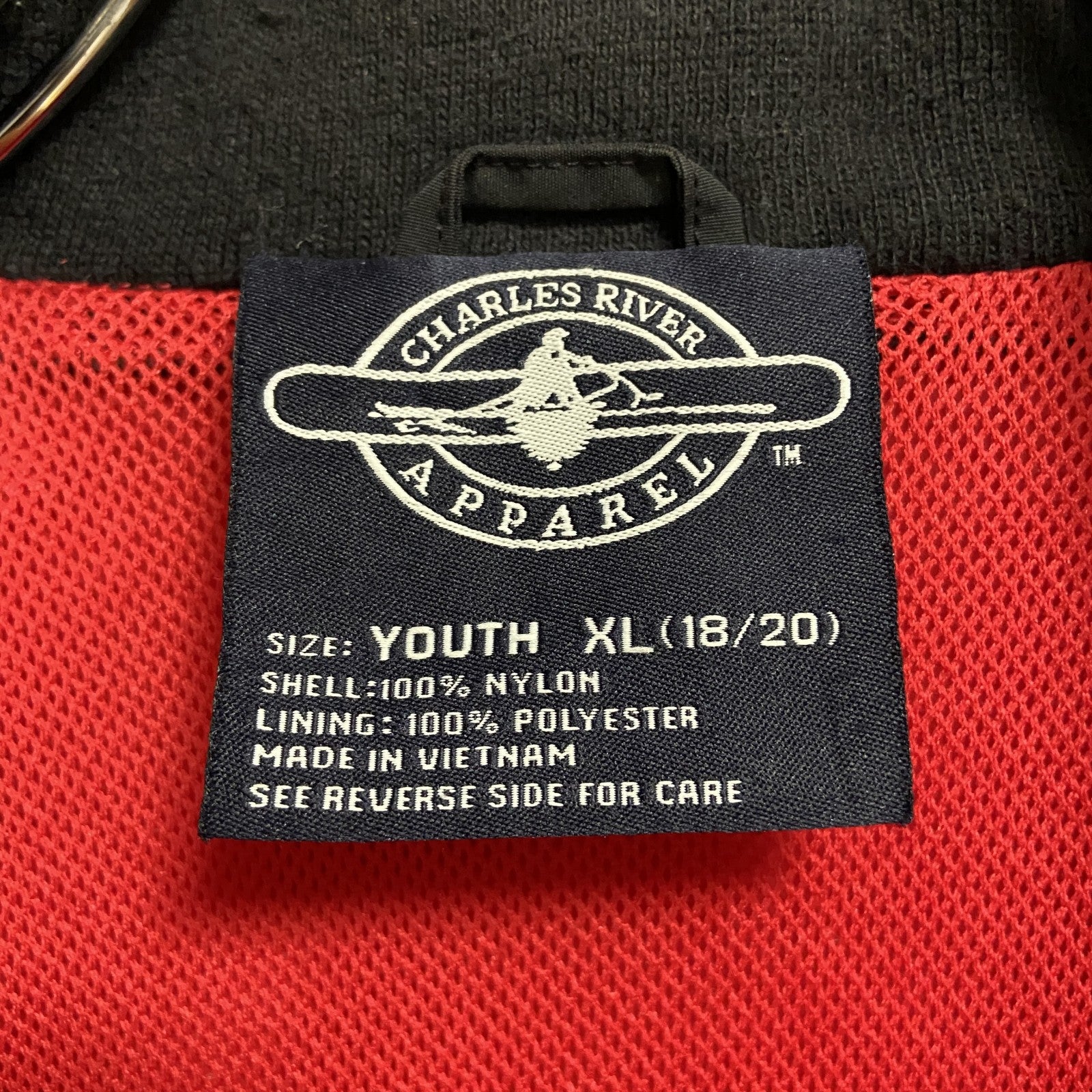 古着 used　長袖ワンポイント刺繍ナイロンジャケット　ライトアウター　バックプリント　レトロ　背番号　蜘蛛　赤　黒　XLサイズ