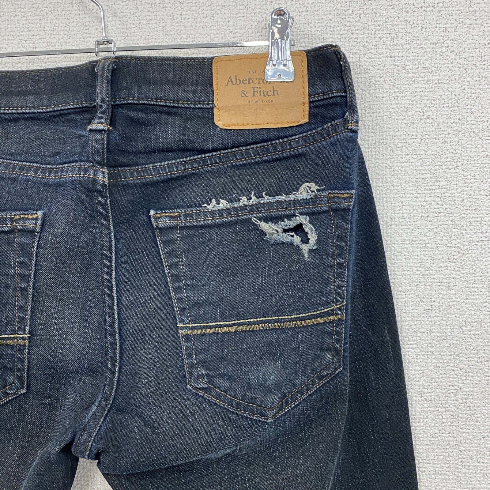 Abercrombie&Fitch　アバクロンビー&フィッチ　デニムパンツ/ジーンズ　ジップフライ　インディゴ　W30サイズ