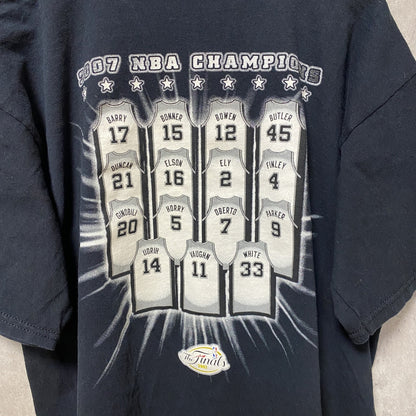 古着 used　NBA　SAN ANTONIO SPURS　バスケ　半袖プリントTシャツ　バックプリント　黒　スポーツ　Lサイズ