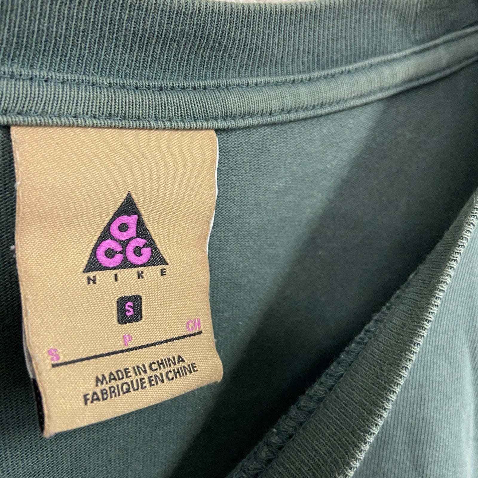 NIKE acg　ナイキエーシージー　長袖プリントTシャツ/ロンT　緑　グリーン　Sサイズ