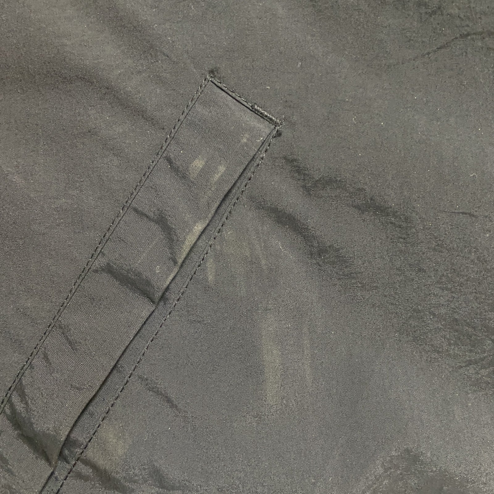 古着 used　長袖ワンポイント刺繍ナイロンジャケット　ライトアウター　バックプリント　レトロ　背番号　蜘蛛　赤　黒　XLサイズ