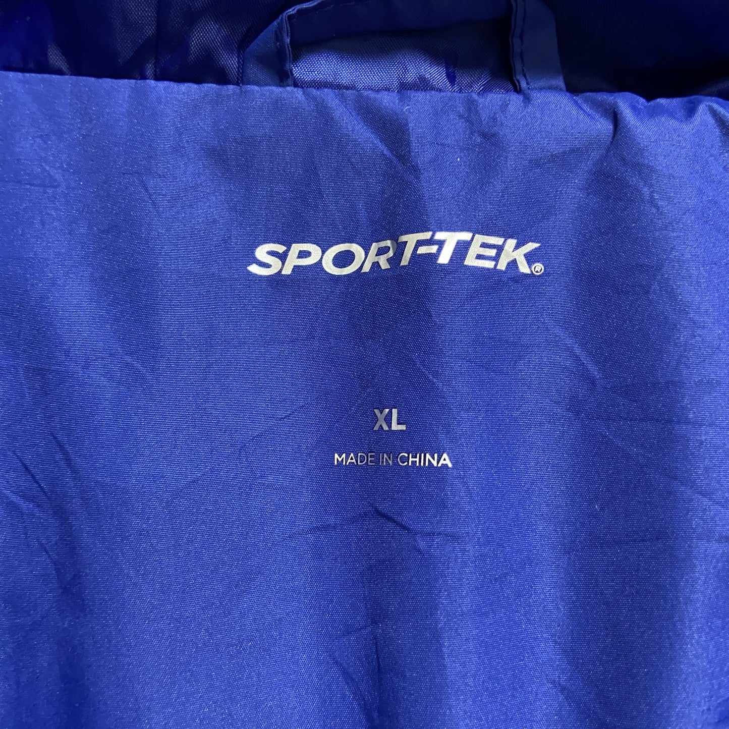 古着 used　SPORT-TEK　長袖ワンポイント刺繍ナイロンジャケット　ジップアップ　パーカー　青　レトロデザイン　XLサイズ