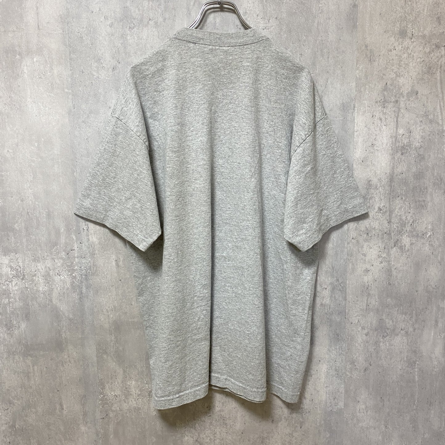 古着 used　DETROIT REDWINGS　アイスホッケー　半袖プリントTシャツ　グレー　オーバーサイズ　XLサイズ