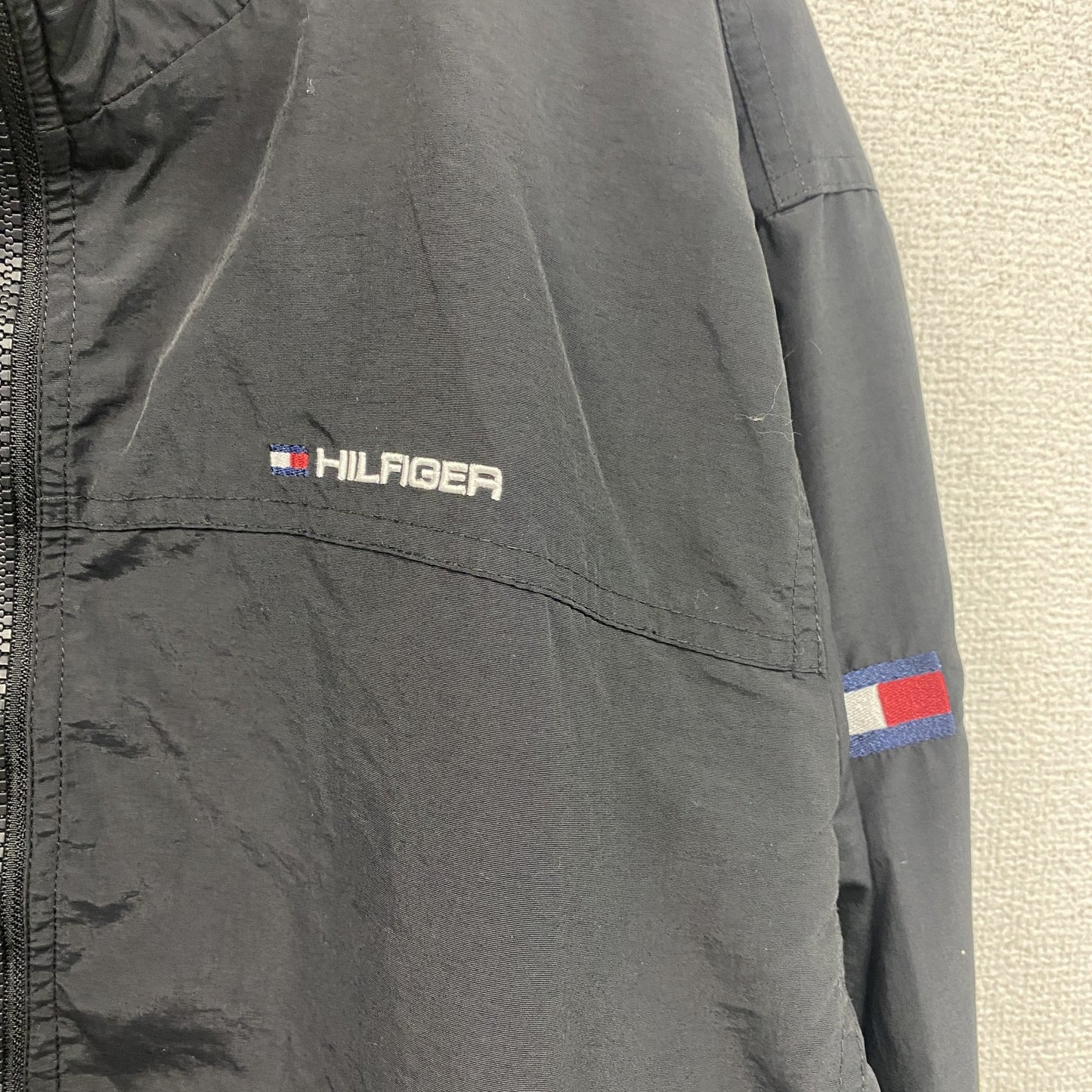 古着 used　Tommy Hilfiger　トミーヒルフィガー　ナイロンジャケット　フルジップ　黒　ブラック