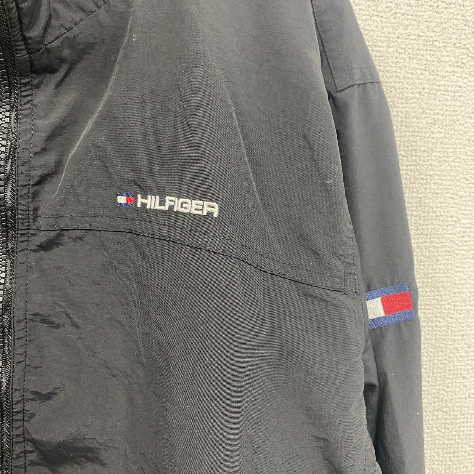 古着 used　Tommy Hilfiger　トミーヒルフィガー　ナイロンジャケット　フルジップ　黒　ブラック
