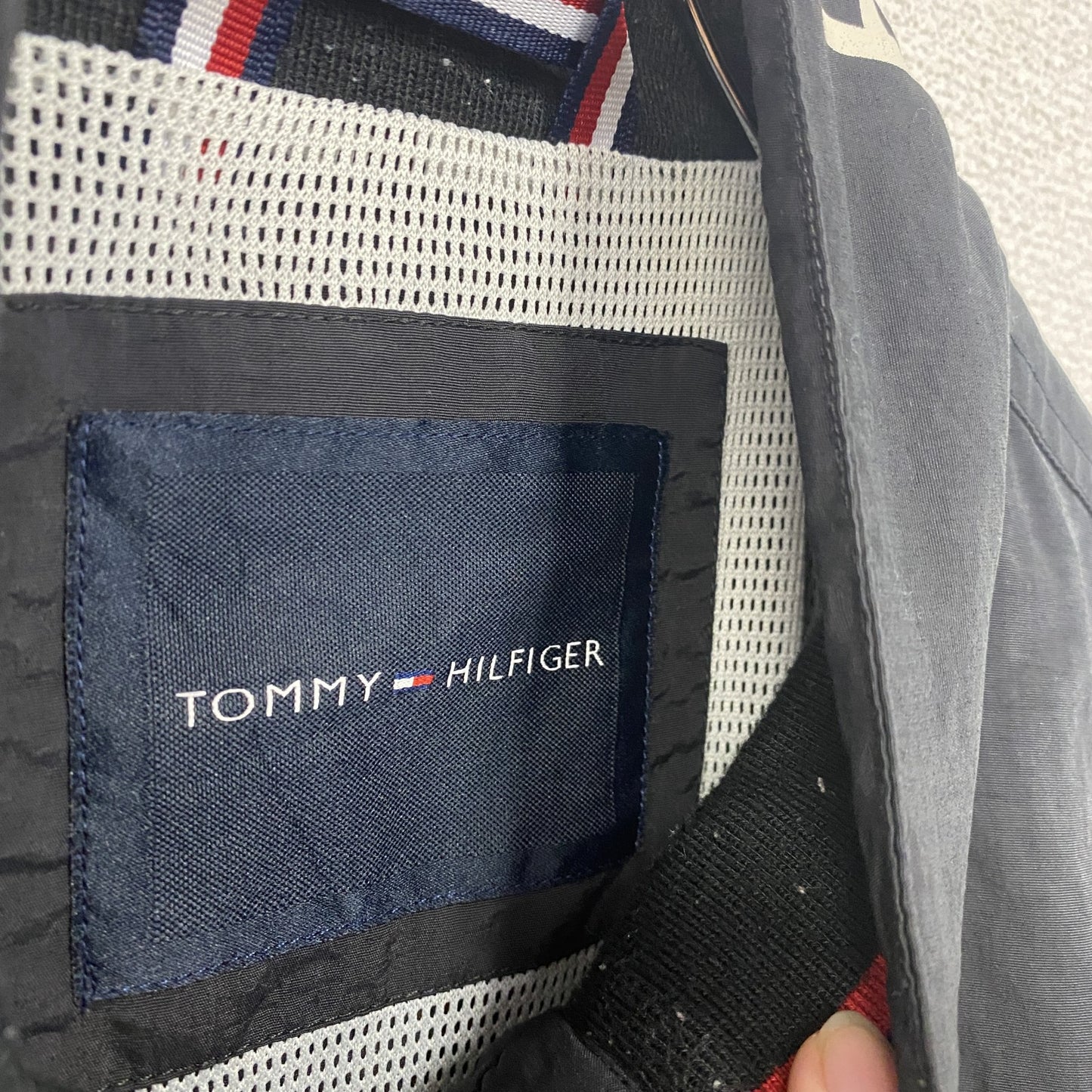 古着 used　Tommy Hilfiger　トミーヒルフィガー　ナイロンジャケット　フルジップ　黒　ブラック