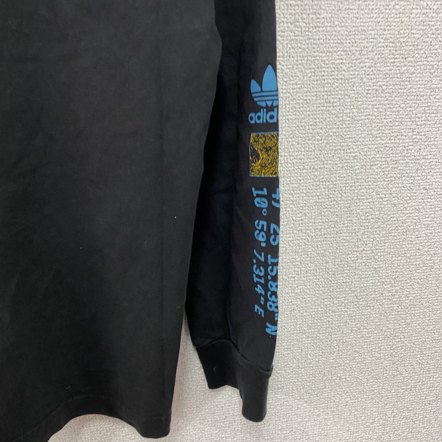 adidas　アディダス　長袖Tシャツ/ロンT　黒　ブラック　Oサイズ