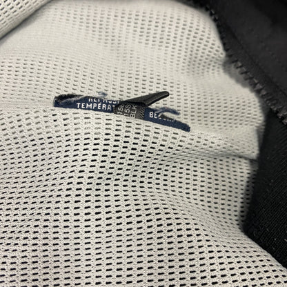 古着 used　Tommy Hilfiger　トミーヒルフィガー　ナイロンジャケット　フルジップ　黒　ブラック