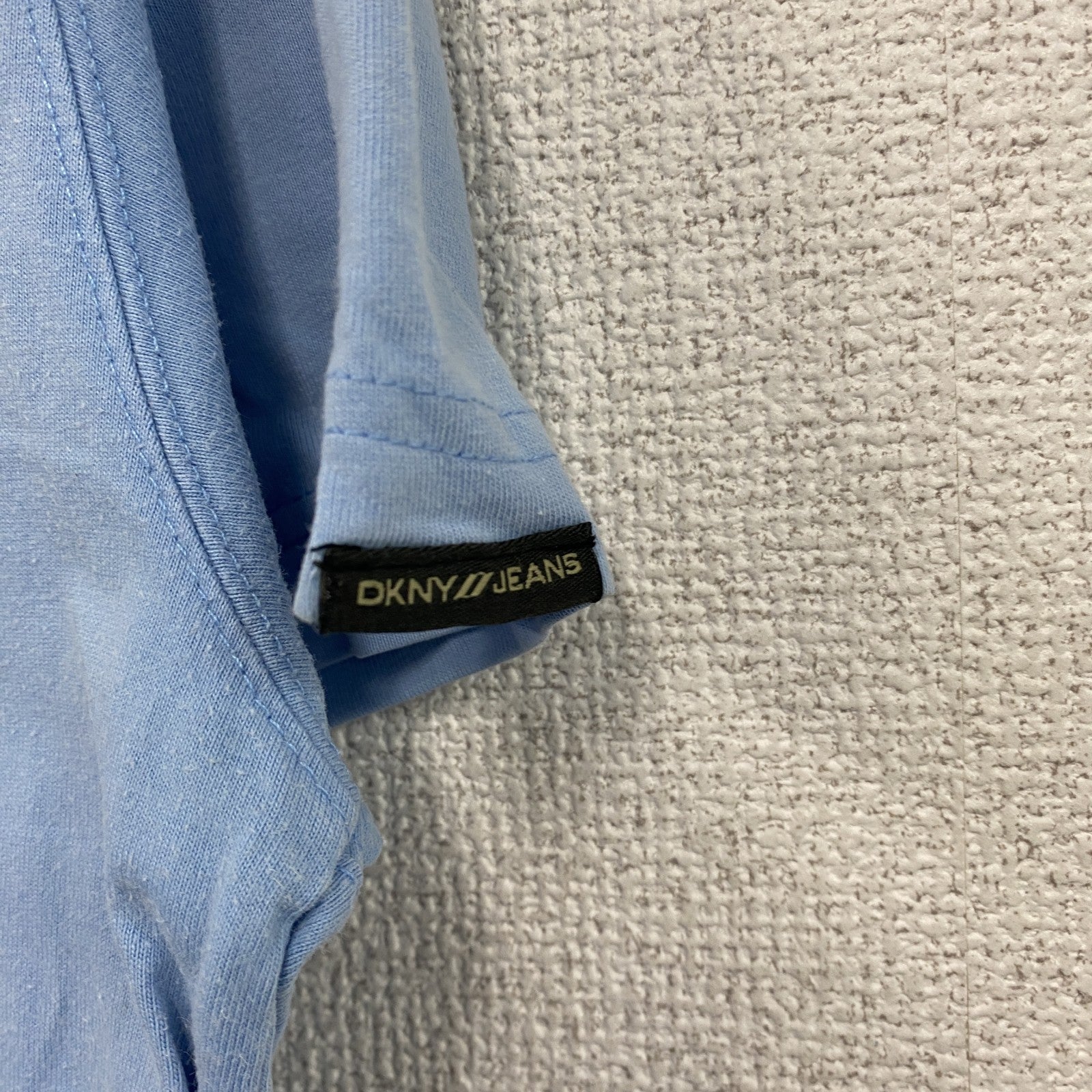 00s　DKNY　ダナキャランニューヨーク　半袖プリントTシャツ　ヴィンテージ　水色　ライトブルー
