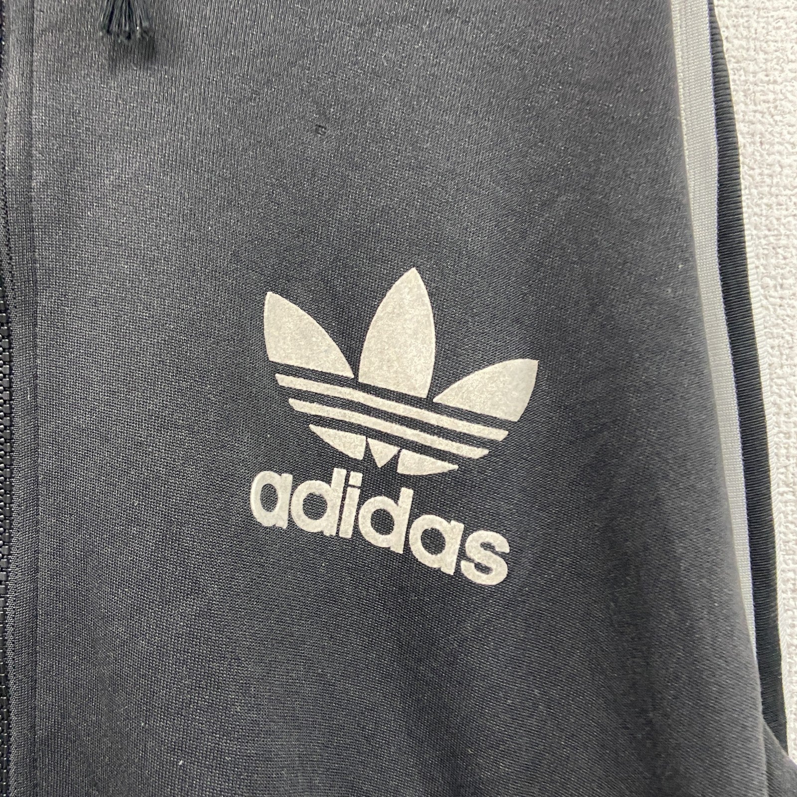 00s　adidas　アディダス　トラックジャケット/ジャージパーカー　デカロゴ　ヴィンテージ　黒　ブラック　Lサイズ