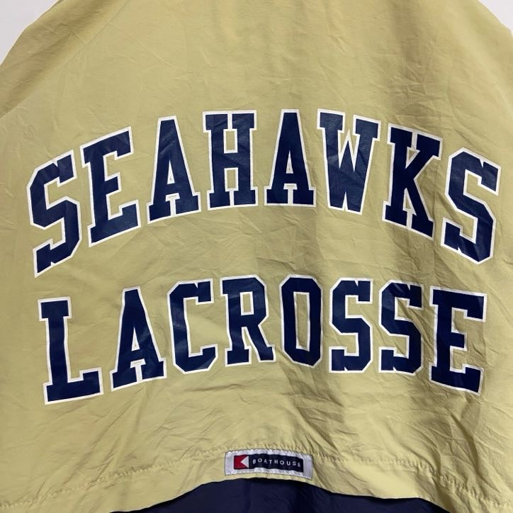 古着 used　USA製　 BOATHOUSE　長袖ハイネック刺繍ナイロンジャケット　バックプリント　ネイビー　黄色　Lサイズ