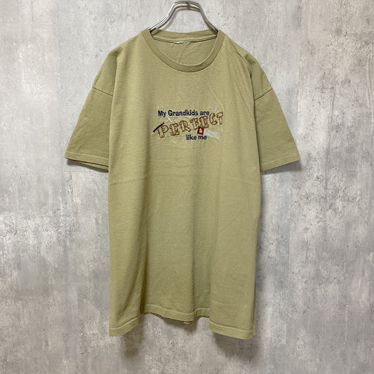 古着 used　半袖刺繍Tシャツ　キャメル色　レトロ　デザイン　個性的　クルーネック　春夏服　ビッグシルエット　オーバーサイズ