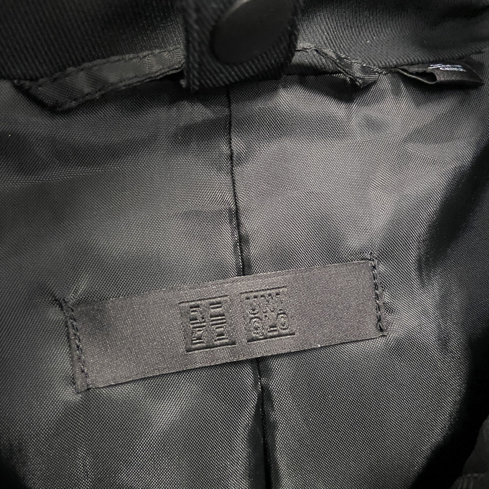 UNIQLO　ユニクロ　マウンテンパーカー　中綿入り　黒　ブラック