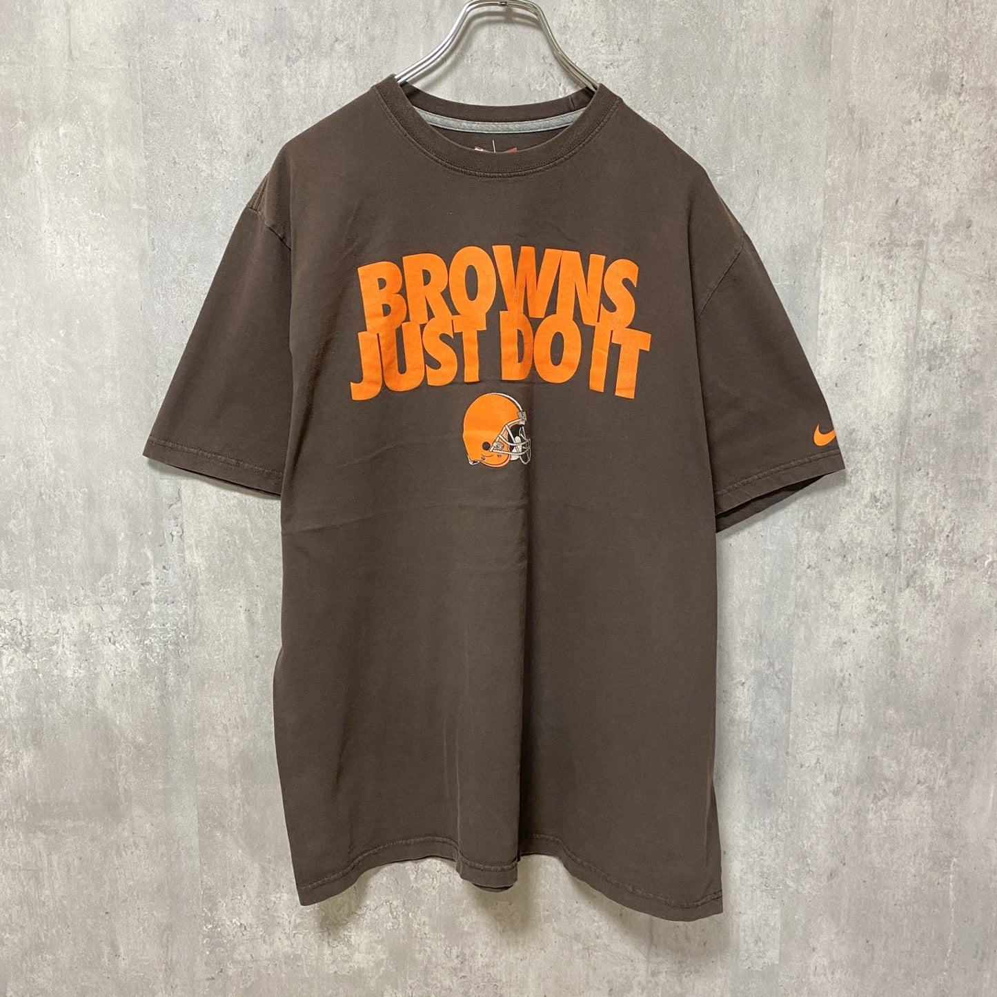 古着 used　NFL　NIKE　ナイキ　半袖プリントTシャツ　スポーツ　茶色　デザイン　クルーネック　オーバーサイズ　XLサイズ