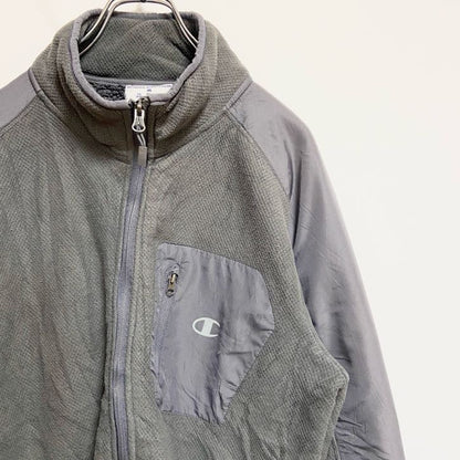古着 used　Champion　チャンピオン　長袖ハイネックプリントブルゾン　裏地ボアアウター　グレー　ヴィンテージ　Mサイズ
