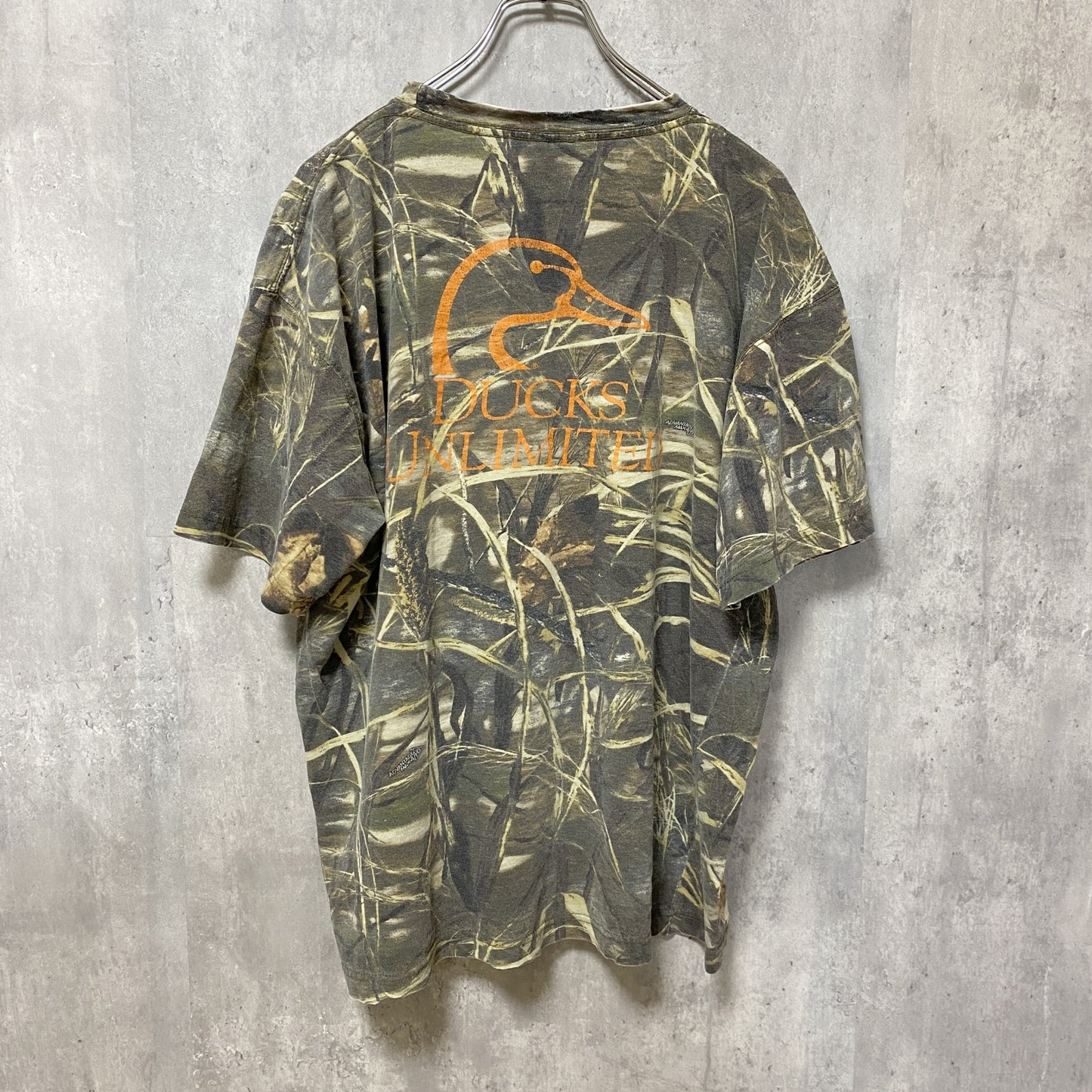 古着 used　半袖迷彩柄Tシャツ　カモ柄　レトロ　デザイン　個性的　クルーネック　ビッグシルエット　オーバーサイズ　XLサイズ