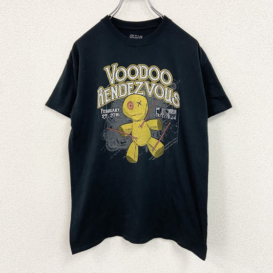 GILDAN　ギルダン　半袖プリントTシャツ　アーチプリント　人形　黒　ブラック　Mサイズ
