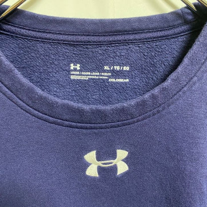 古着 used　アンダーアーマー UNDER ARMOUR 　長袖ワンポイントロゴ刺繍スウェット　トレーナー　ネイビー　XLサイズ