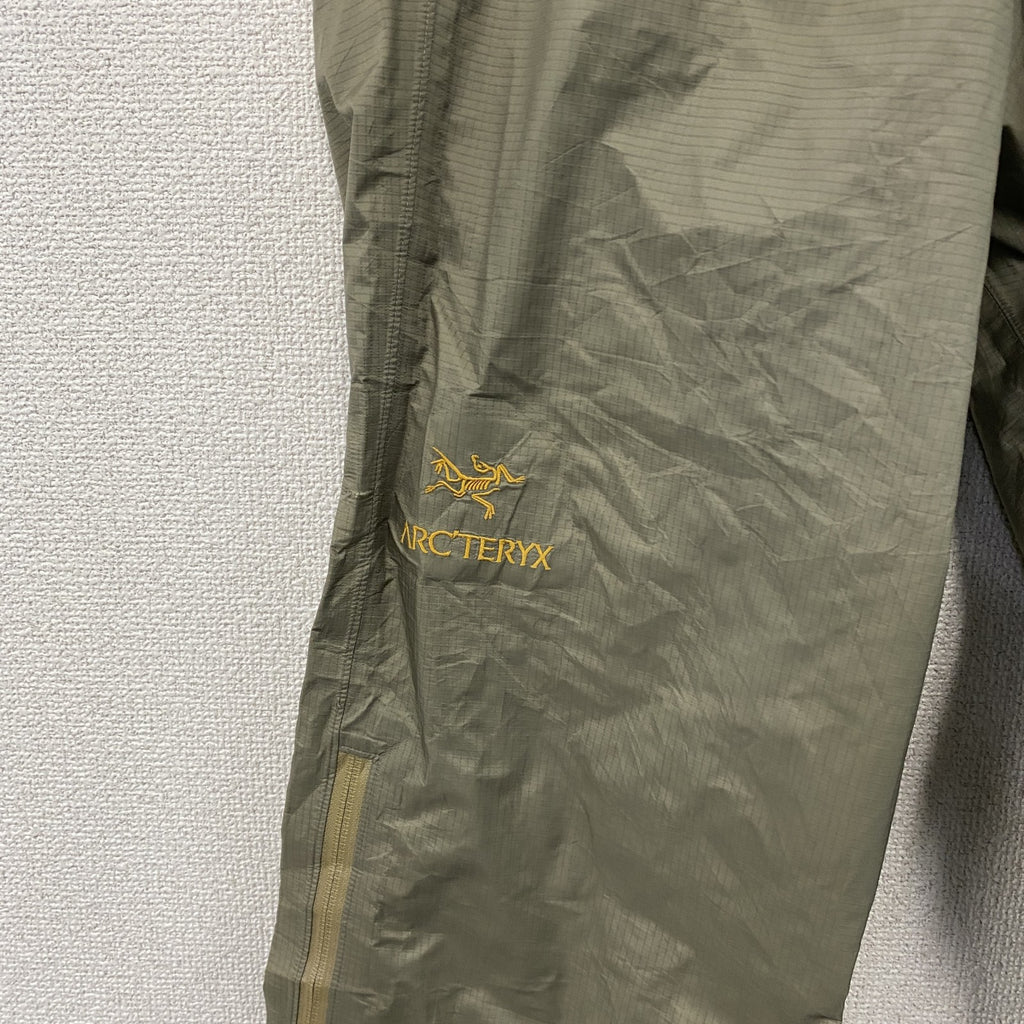 ARC’TERYX　アークテリクス　GORE-TEX　THETA LT　ナイロンパンツ　カーキ　Mサイズ