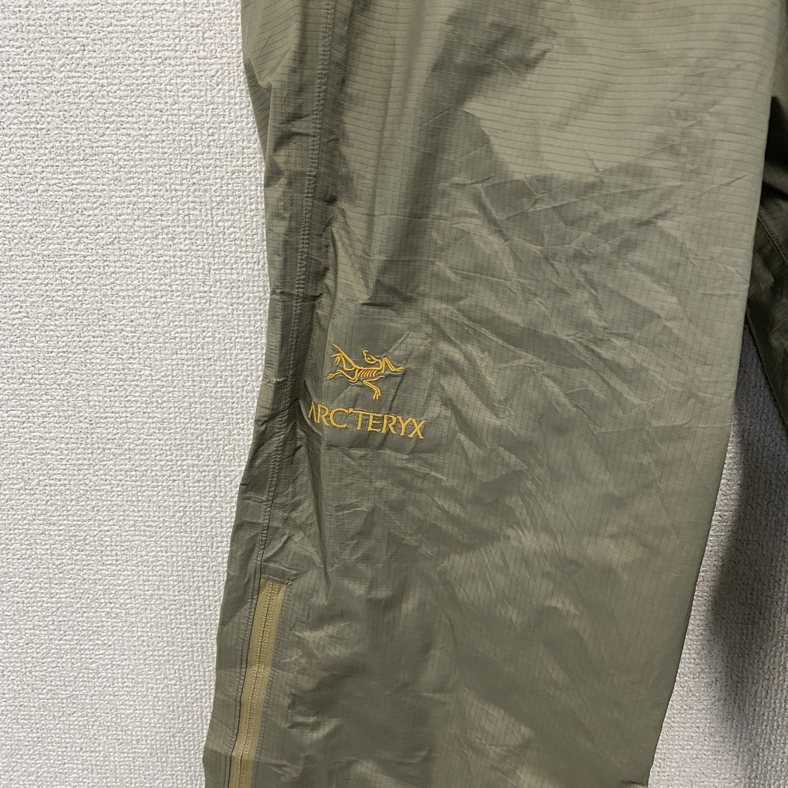 ARC’TERYX　アークテリクス　GORE-TEX　THETA LT　ナイロンパンツ　カーキ　Mサイズ