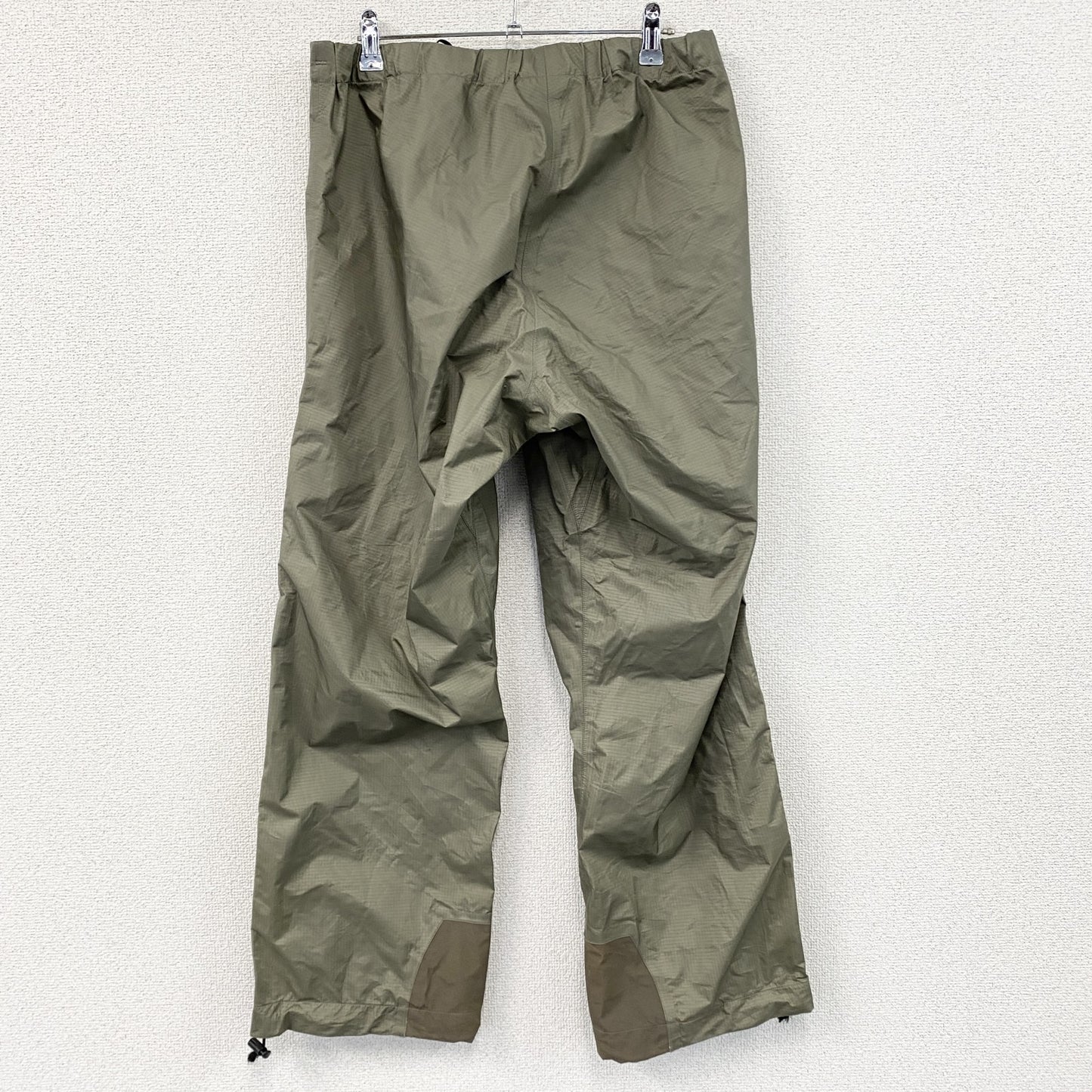 ARC’TERYX　アークテリクス　GORE-TEX　THETA LT　ナイロンパンツ　カーキ　Mサイズ