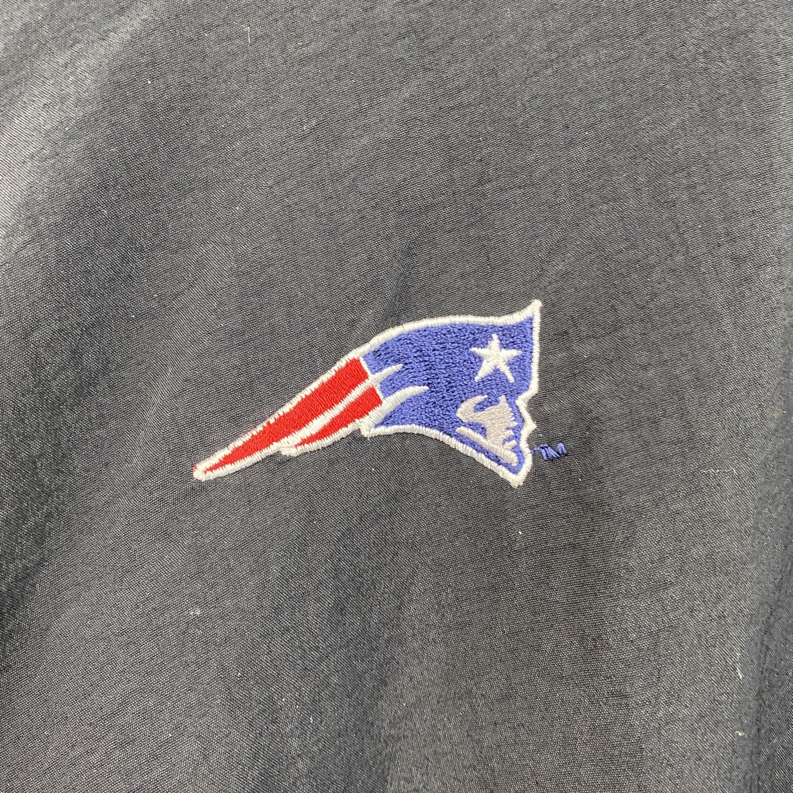 NFL　プルオーバーナイロンジャケット　黒　ブラック　Lサイズ
