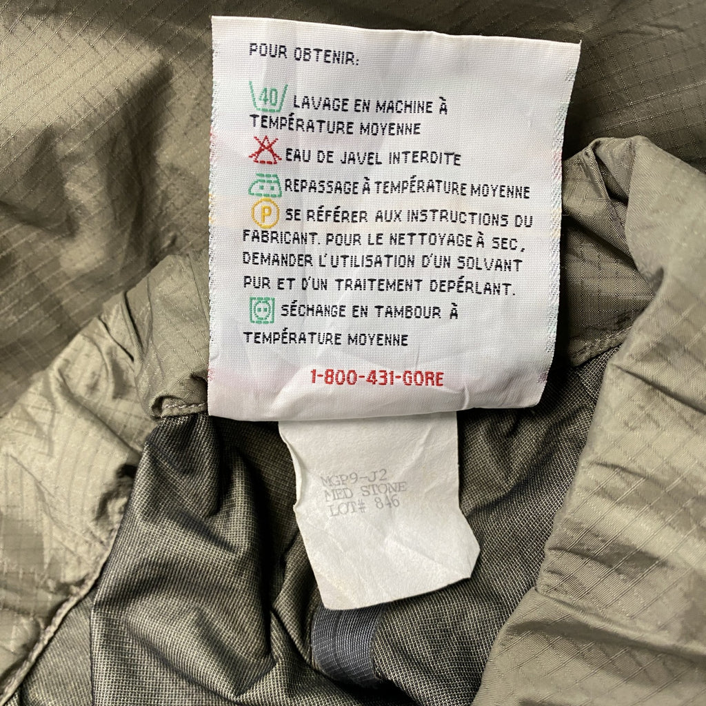 ARC’TERYX　アークテリクス　GORE-TEX　THETA LT　ナイロンパンツ　カーキ　Mサイズ