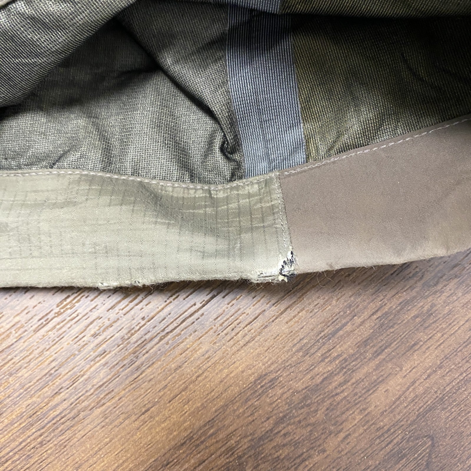 ARC’TERYX　アークテリクス　GORE-TEX　THETA LT　ナイロンパンツ　カーキ　Mサイズ