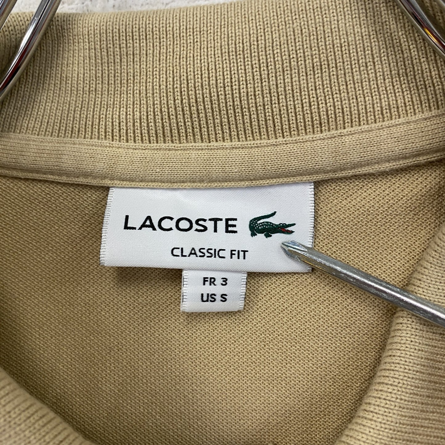 LACOSTE　ラコステ　長袖ポロシャツ　刺繡ロゴ　無地　ベージュ　Sサイズ