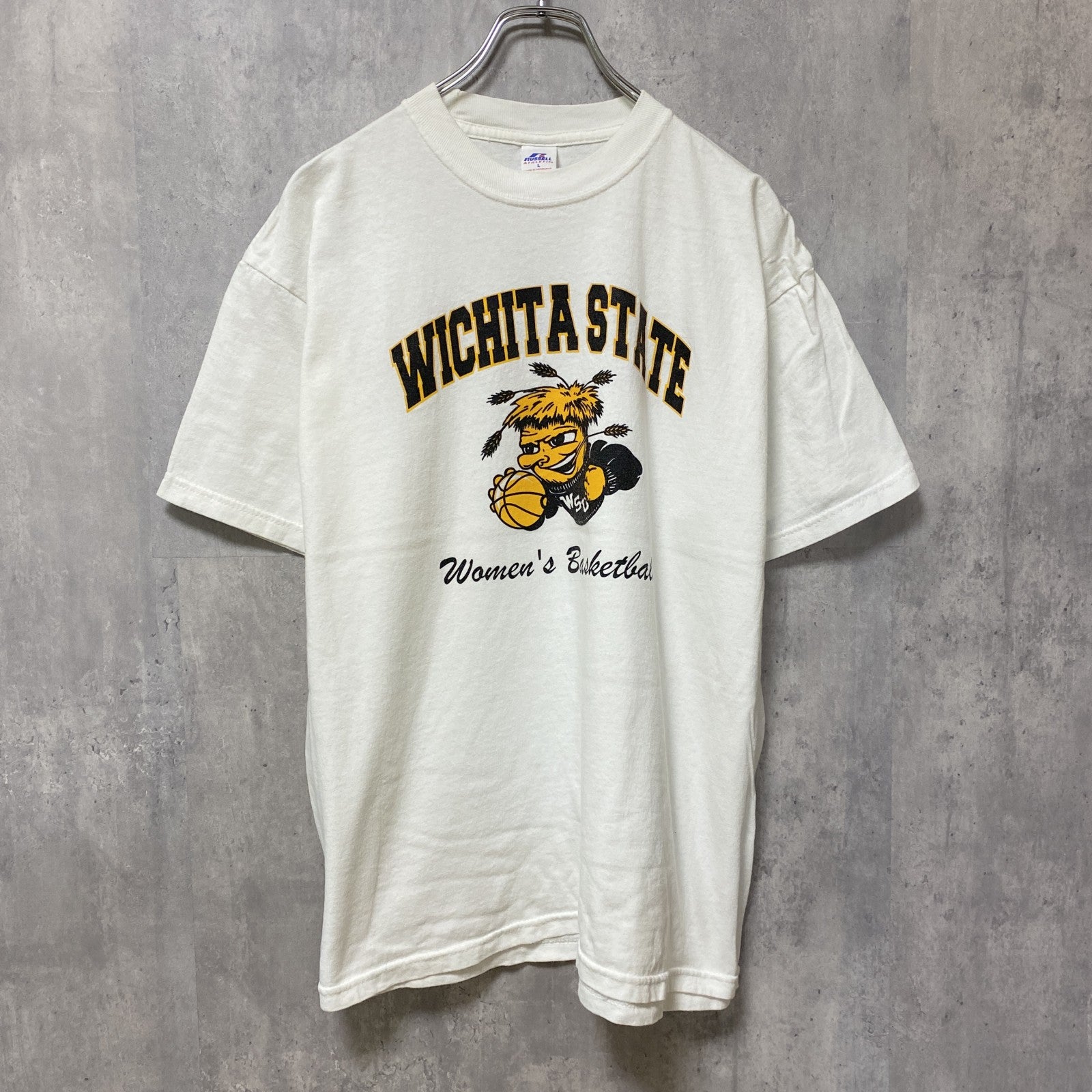 古着 used　RUSSELL ATHLETIC　WICHITA STATE　ラッセル　半袖カレッジプリントTシャツ　白　ホワイト