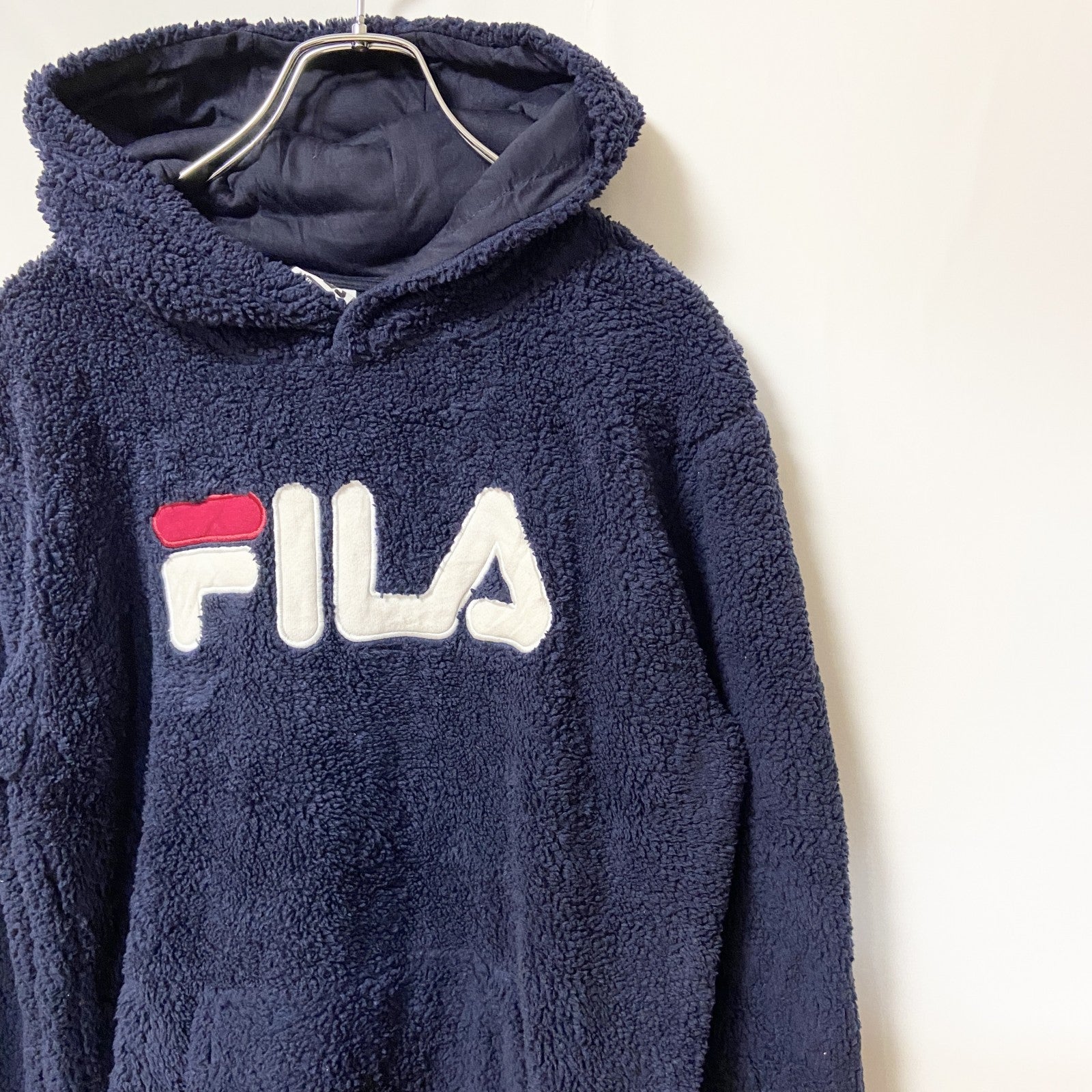 古着 used　FILA　フィラ　長袖ボアフリースパーカー　デカロゴ刺　フーディ　ネイビー　レトロデザイン　XXLサイズ