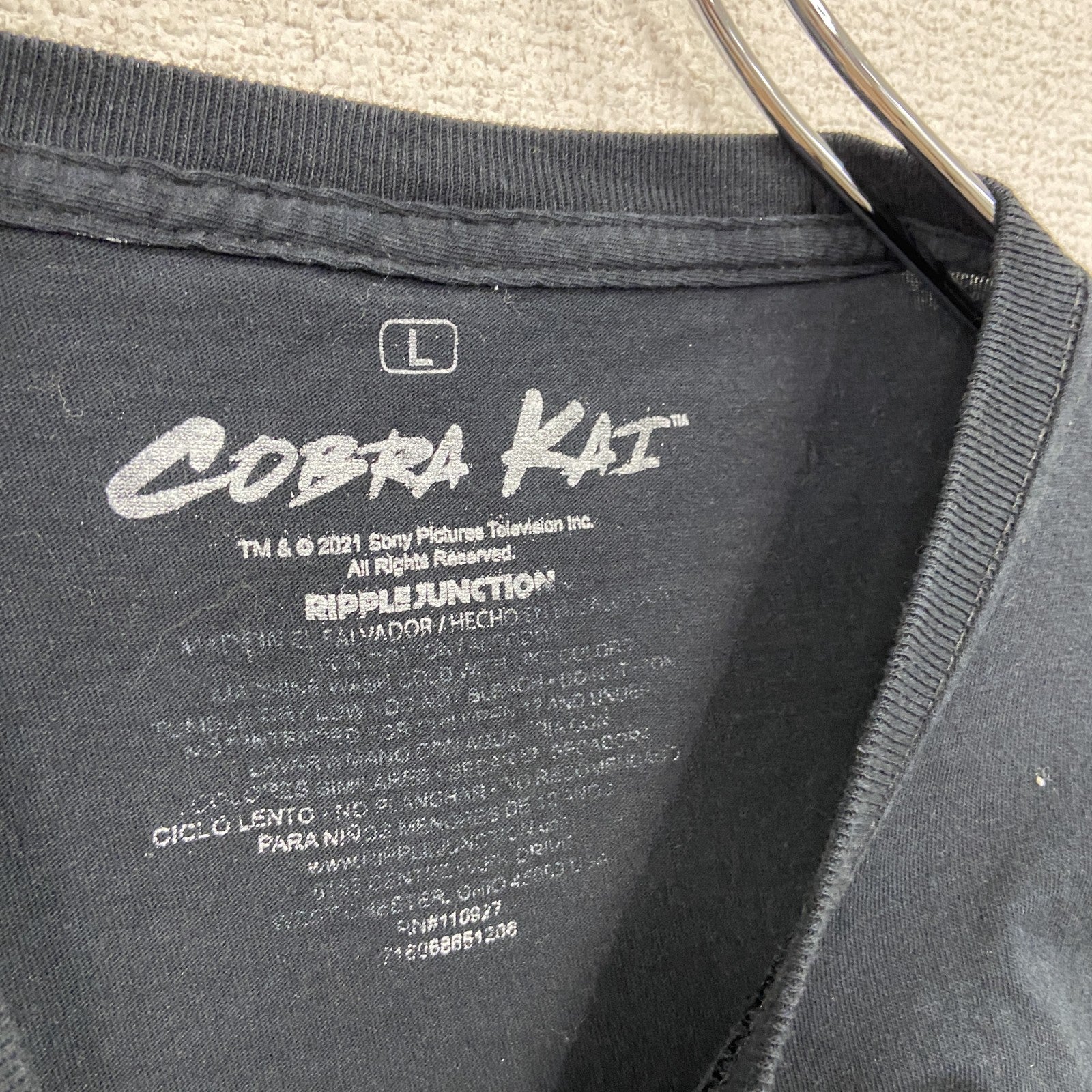 COBRA KAI　コブラ会　半袖プリントムービーTシャツ　英字プリント　黒　ブラック　Lサイズ