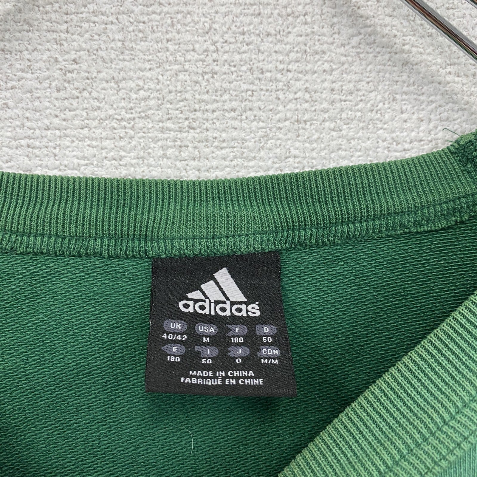 adidas　アディダス　スウェット/トレーナー　前V　緑　グリーン　Oサイズ
