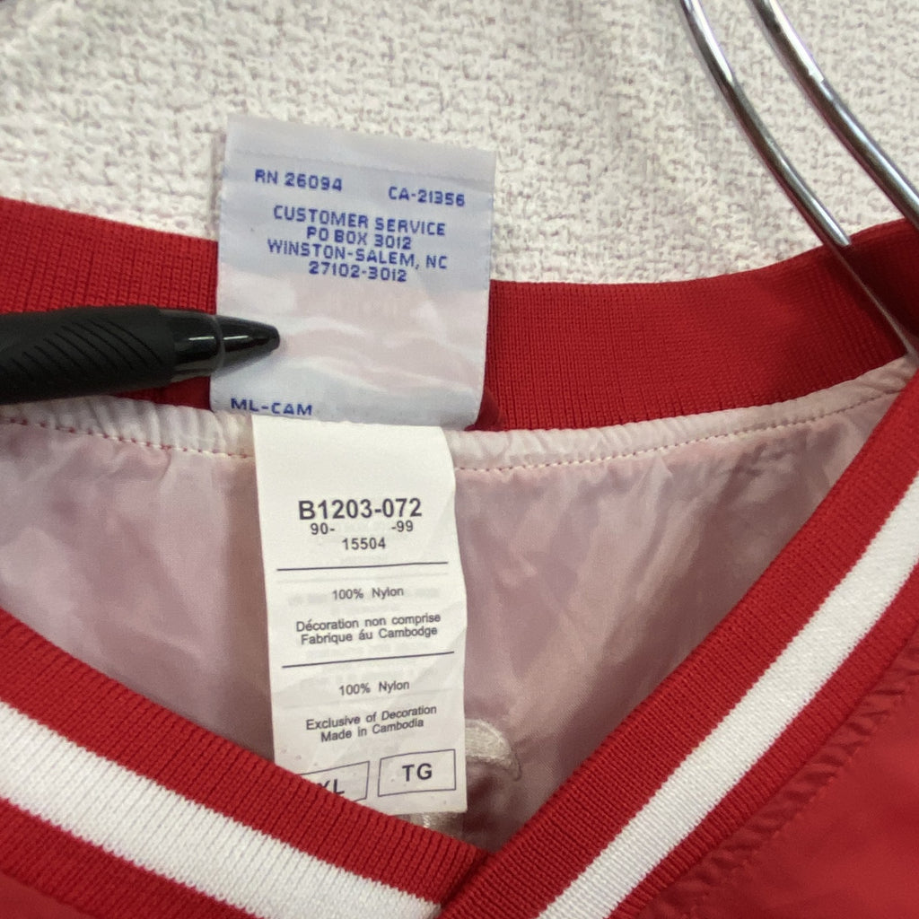 古着 used　Champion　チャンピオン　ナイロンジャケットプルオーバー　赤　レッド　XLサイズ