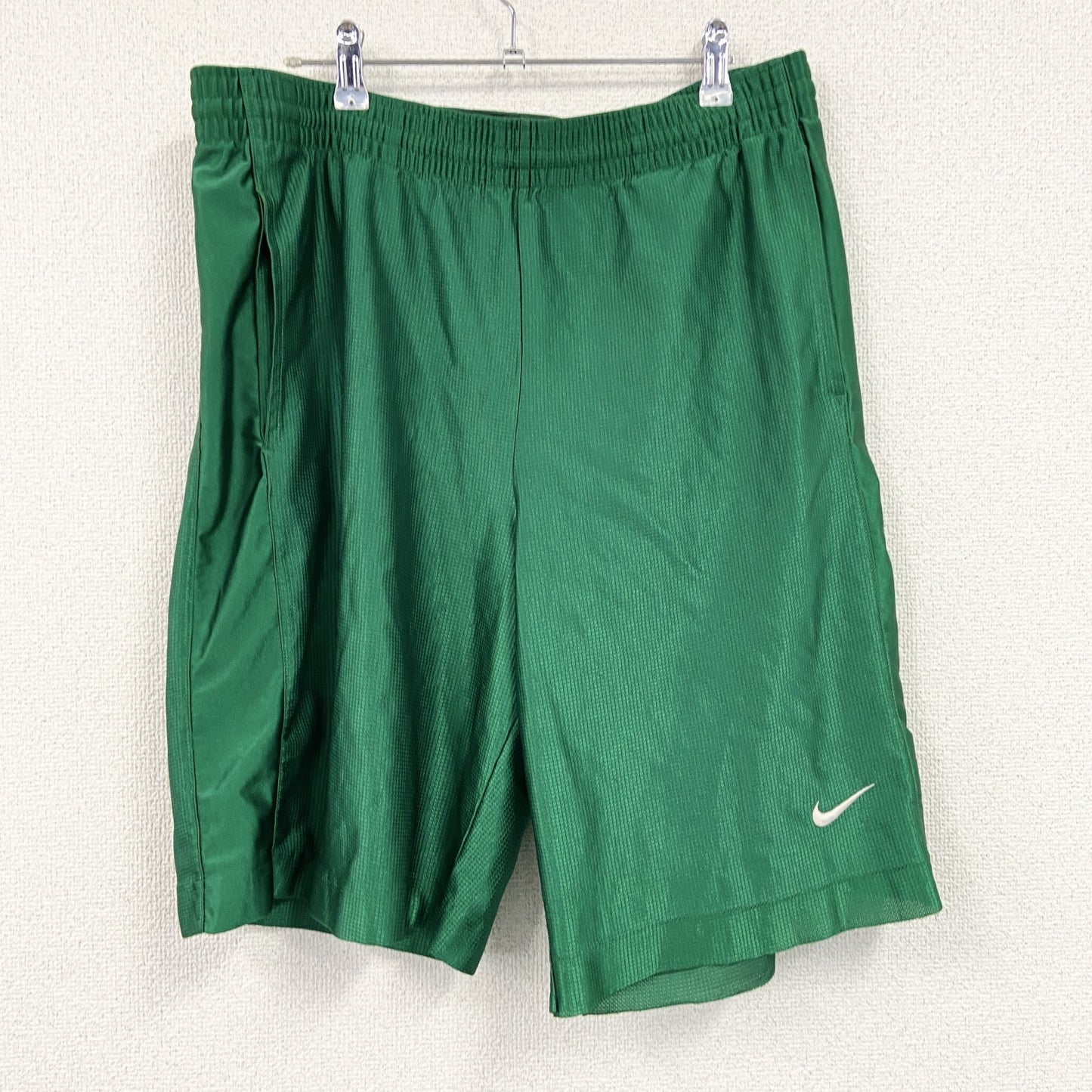 NIKE BASKETBALL　ナイキ　ハーフパンツ/ショートパンツ　バスケットボールパンツ　スウッシュ　緑　グリーン　Lサイズ