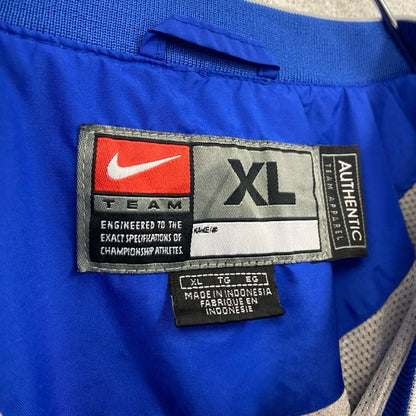 NIKE　ナイキ　プルオーバーナイロンジャケット　青　ブルー　XLサイズ