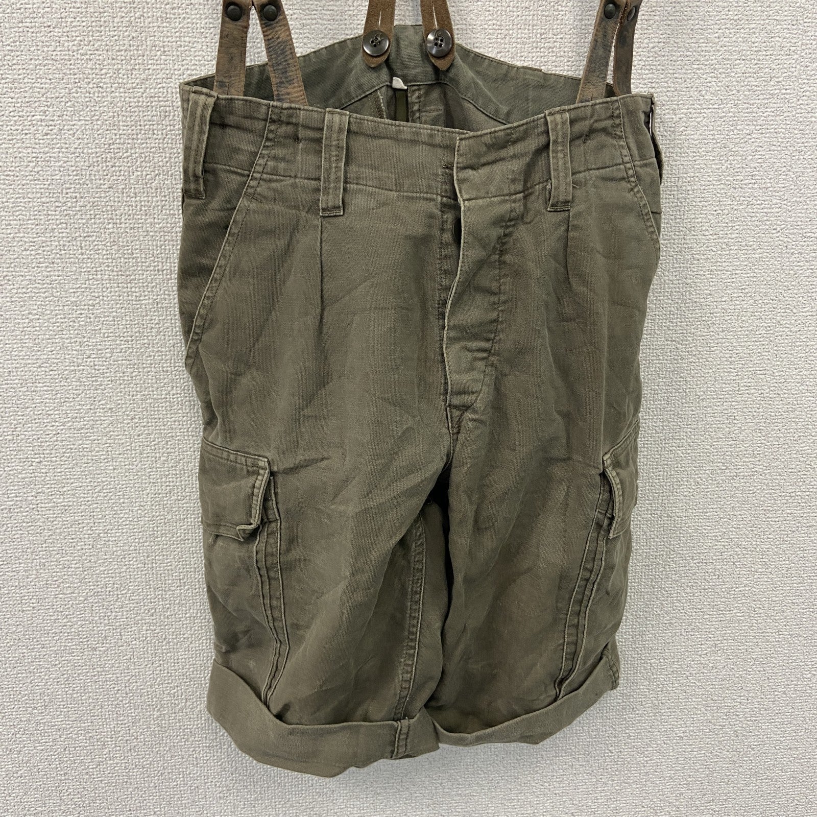 90s　ドイツ軍　ハーフカーゴパンツ　サスペンダー付　5つポケット　ミリタリー　フラップポケット　ヴィンテージ　カーキ
