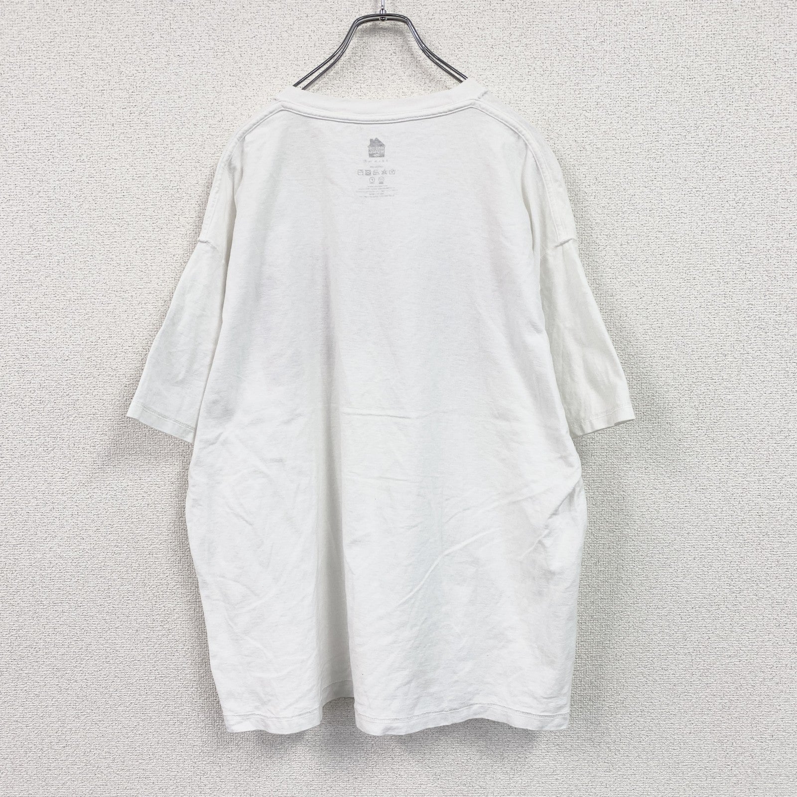 ISNESS　イズネス　ISNESS MUSIC HOUSE　半袖プリントTシャツ　白　ホワイト　Fサイズ