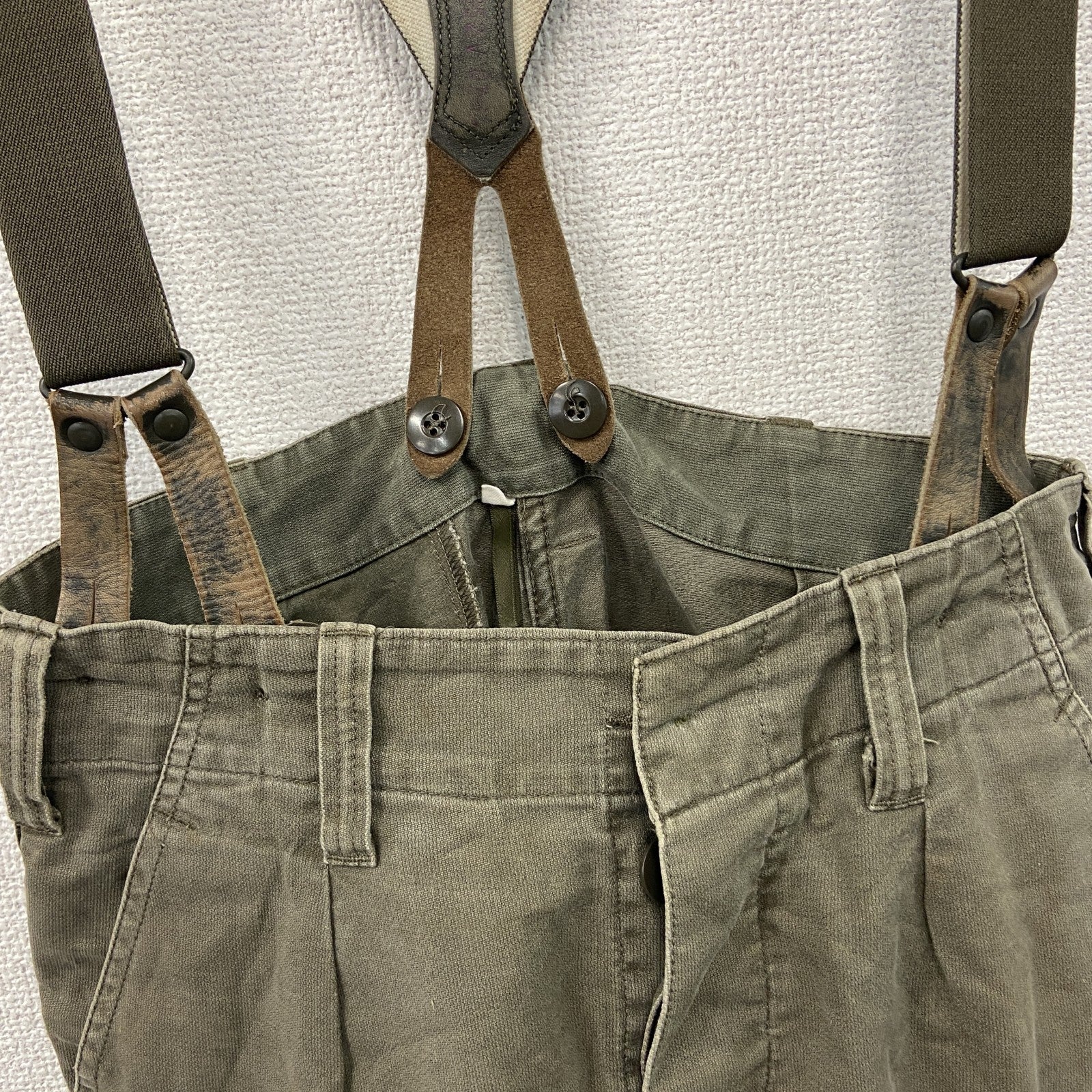 90s　ドイツ軍　ハーフカーゴパンツ　サスペンダー付　5つポケット　ミリタリー　フラップポケット　ヴィンテージ　カーキ