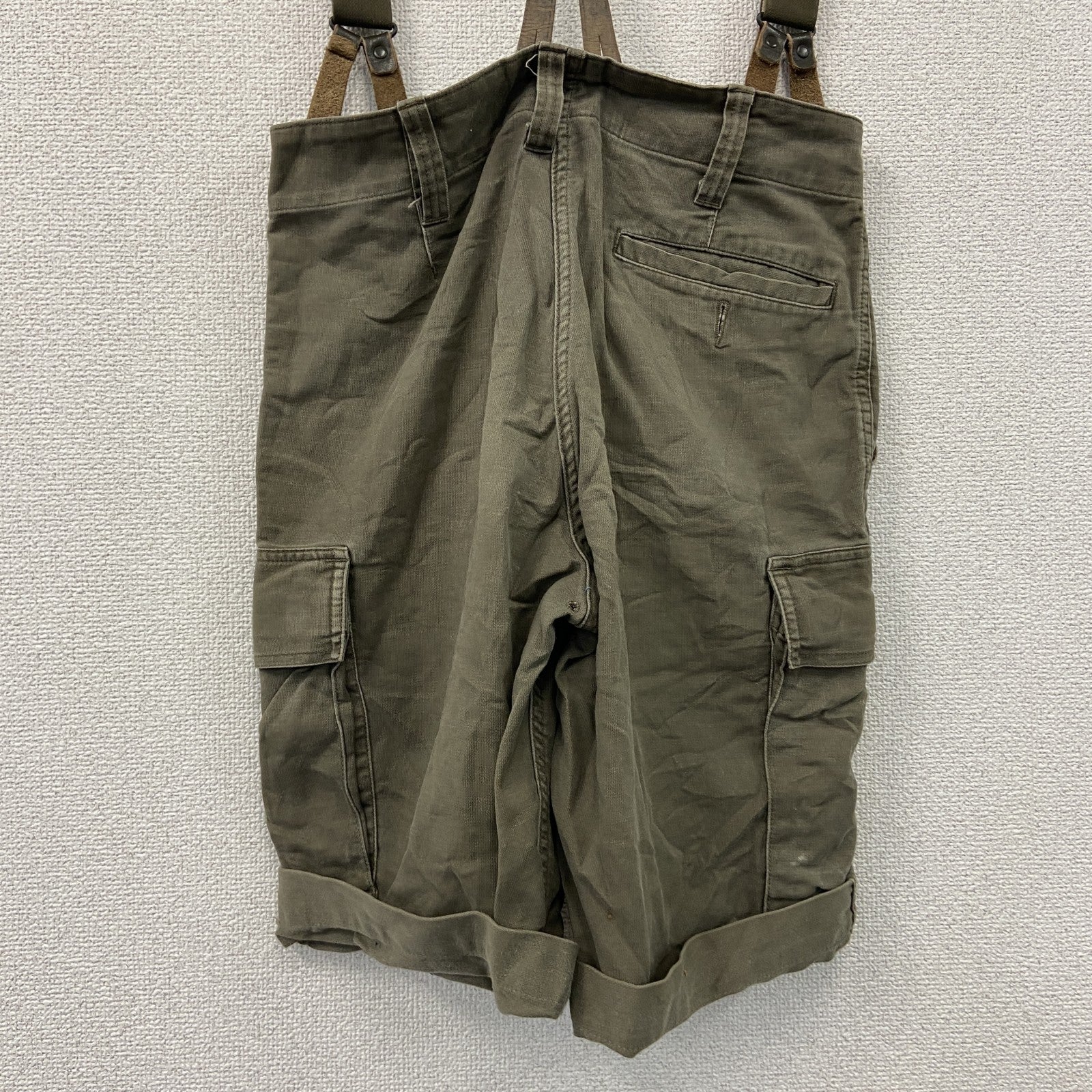 90s　ドイツ軍　ハーフカーゴパンツ　サスペンダー付　5つポケット　ミリタリー　フラップポケット　ヴィンテージ　カーキ