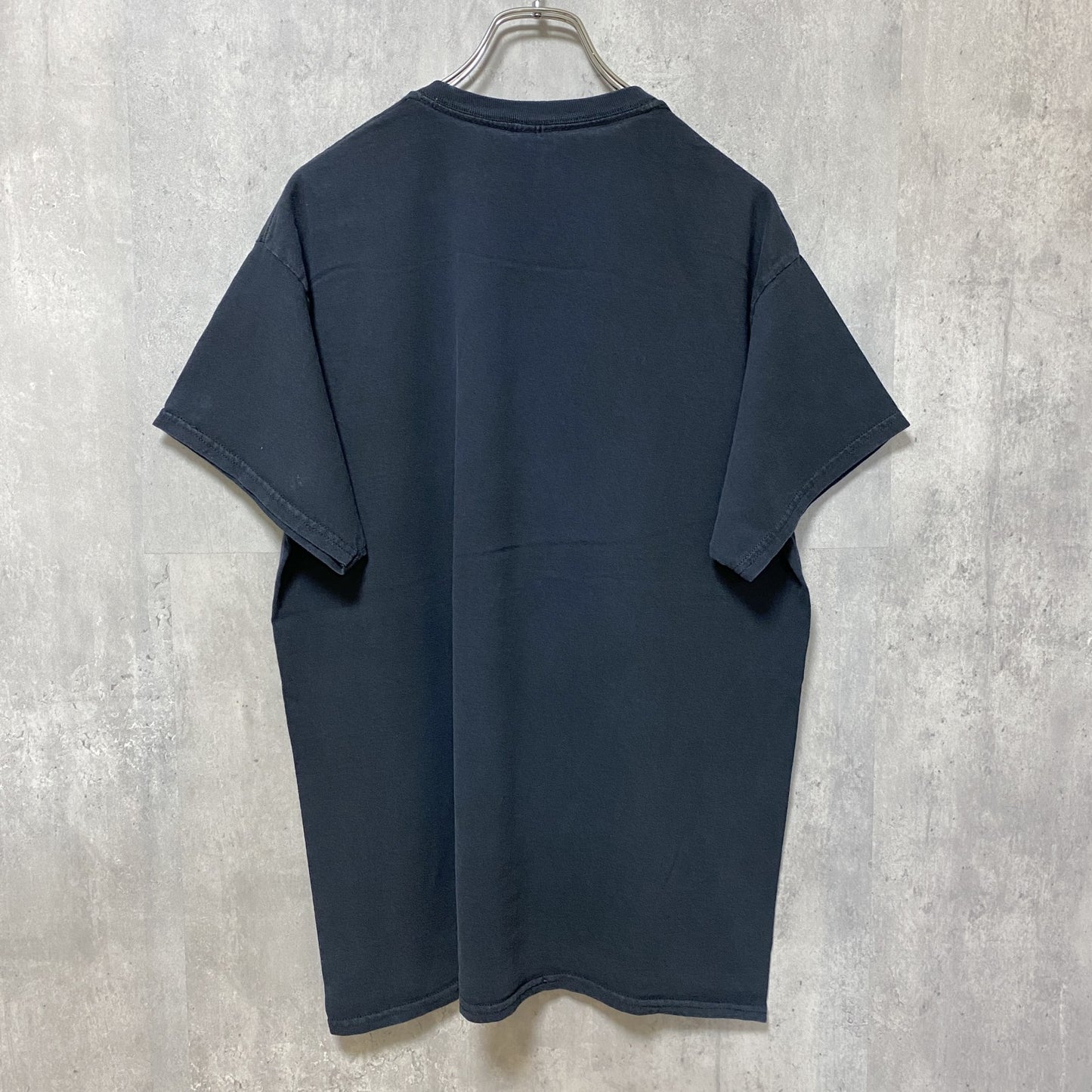GILDAN　ギルダン　半袖プリントTシャツ　4連プリント　ペンキプリント　英字プリント　黒　ブラック　Lサイズ