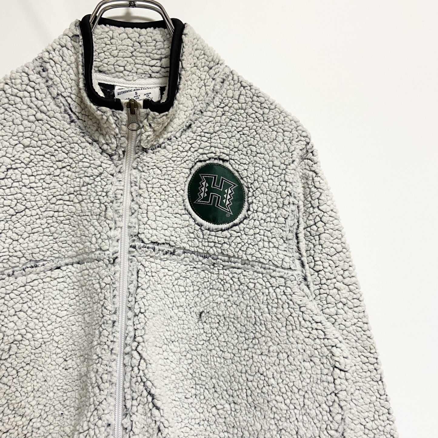 古着 used　Champion　チャンピオン　長袖カレッジフリースジャケット　ボアアウター　ハワイ大学　白　ホワイト　秋冬服