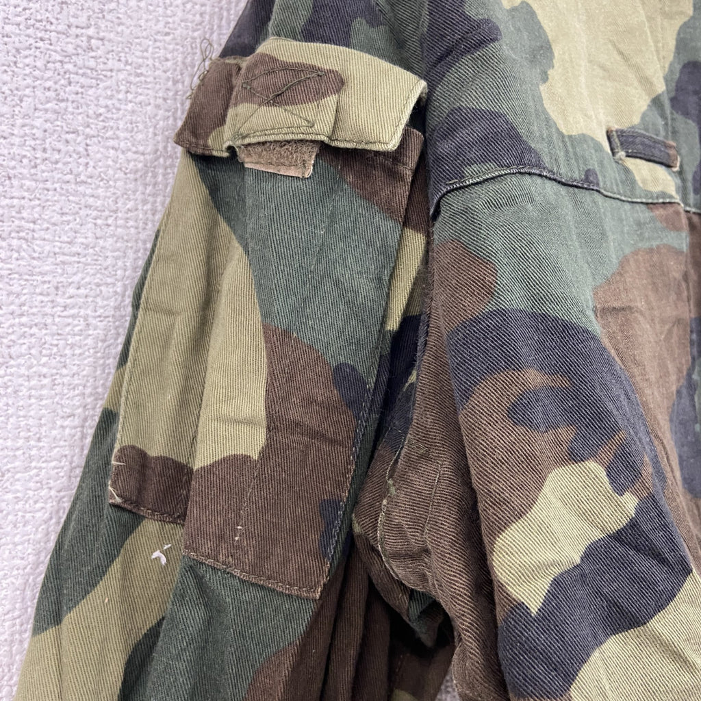 イタリア軍　ミリタリージャケット　カモフラ　迷彩　カーキ